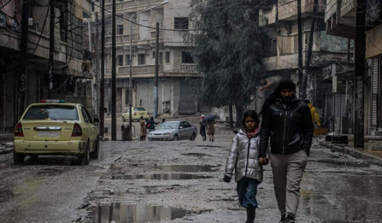 Halep’te İnsani Koridor Krizi! Suriye Ordusu’ndan Terör Örgütü YPG’ye Sert Uyarı