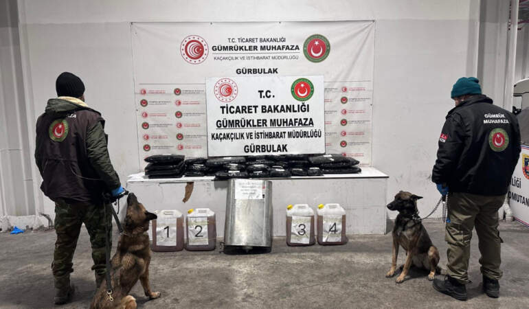 İstanbul Havalimanı’nda Yarım Ton Uyuşturucu Yakalandı