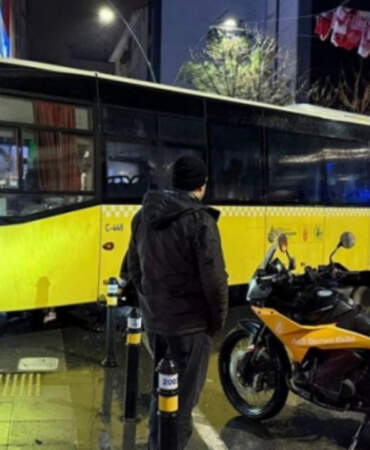 İstanbul’da Korku Dolu Anlar! İETT Otobüsü Binaya Çarptı