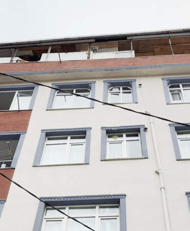 İstanbul’da ‘Zehirlenme’ Şüphesi: Bir Evde 3 Kişinin Cansız Bedeni Bulundu