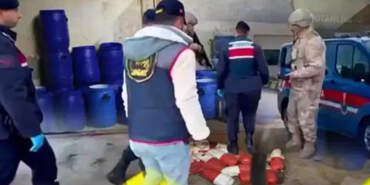 İzmir’de Bir Ton 625 Kilogram Uyuşturucu Hap Hammaddesi Ele Geçirildi!