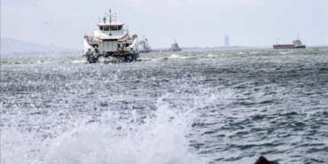 İzmir’deki Vapur Seferlerine Olumsuz Hava Engeli