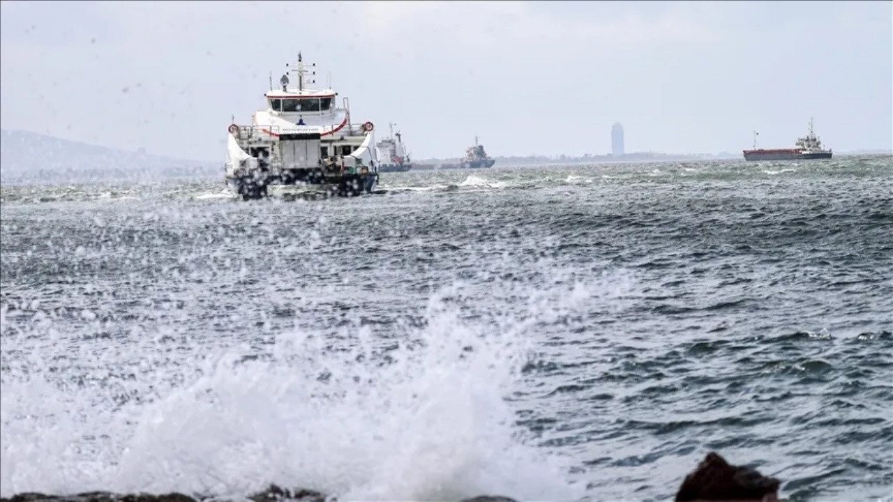 İzmir’deki Vapur Seferlerine Olumsuz Hava Engeli