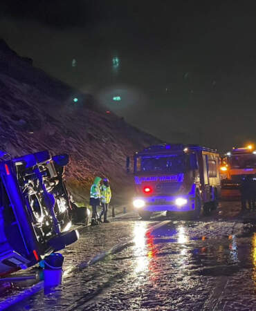 Kuzey Marmara Otoyolu’nda Servis Minibüsü Devrildi: Çok Sayıda Yaralı