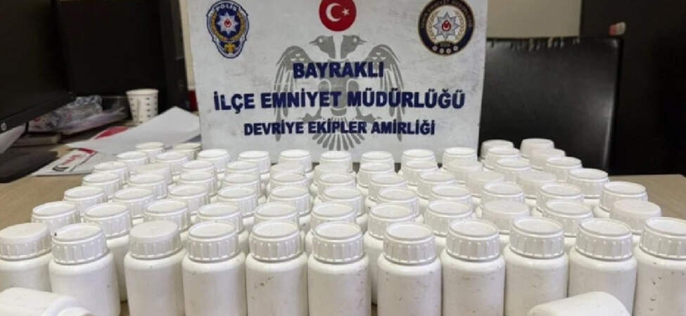 Mezarlıkta Şüpheli Poşet Paniği! Polis Harekete Geçti