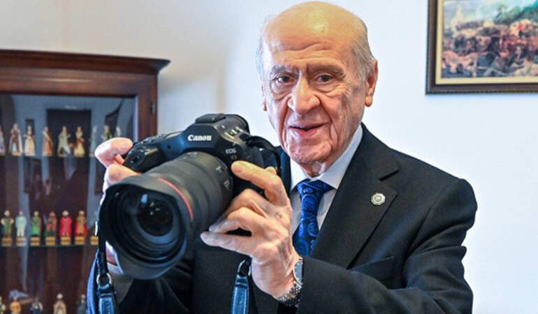 MHP Lideri Bahçeli, Foto Muhabirleriyle Bir Araya Geldi