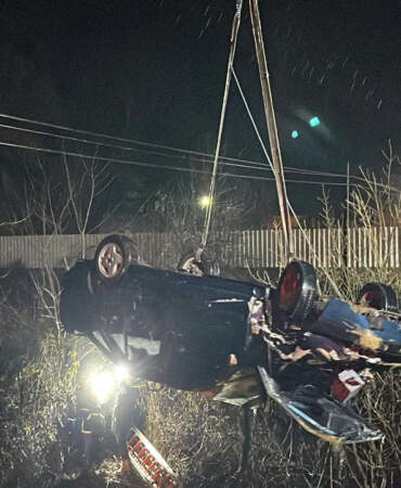 Otomobil Çaya Düştü! Baba ve Oğlu Hayatını Kaybetti