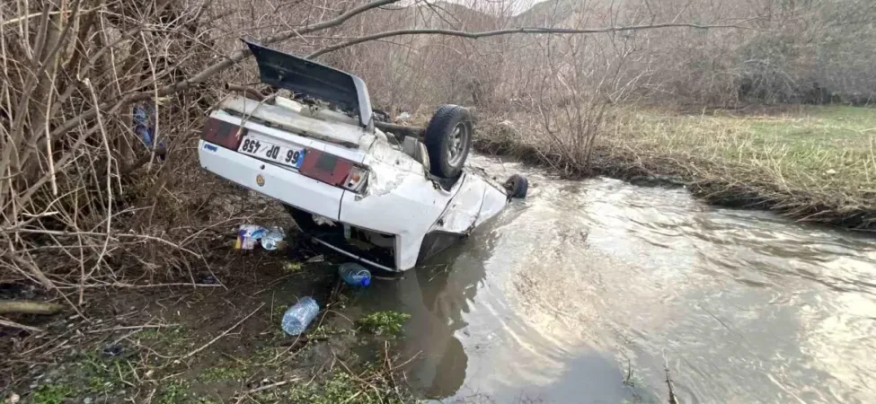 Yozgat’ta Otomobil Dere Yatağına Uçtu