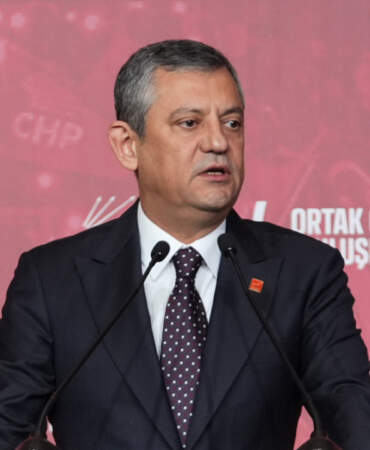 Özgür Özel’den Suriye Mesajı: ‘Huzuru ve Refahı Türkiye’yi de Kazandıracak’