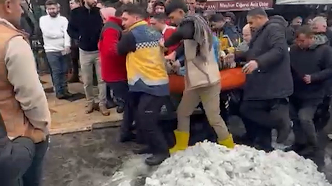 Şanlıurfa’da Fenomen Kasap Bakır Minare’ye Silahlı Saldırı: 2 Yaralı