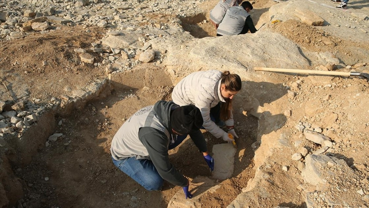 Sular Çekildi, Tarih Fışkırdı… Adıyaman’da Göbeklitepe Benzeri Yapılar