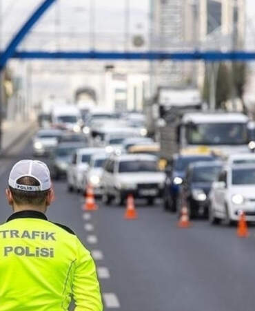 Sürücüler Dikkat! İstanbul’da Yarın Bu Yollar Trafiğe Kapatılacak