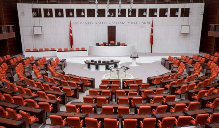 TBMM’de Sandalye Dağılımı Değişti