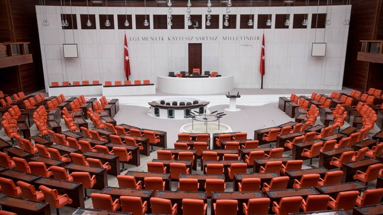 TBMM’de Sandalye Dağılımı Değişti