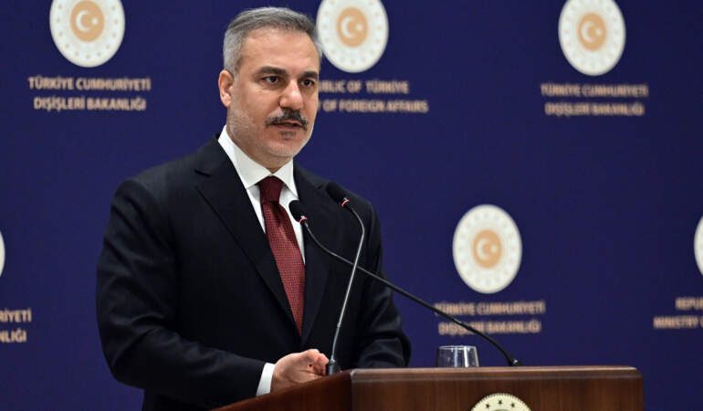 İran’a Askeri Müdahale Olacak mı? Bakan Fidan: İran’ı Yakından Takip Ediyoruz