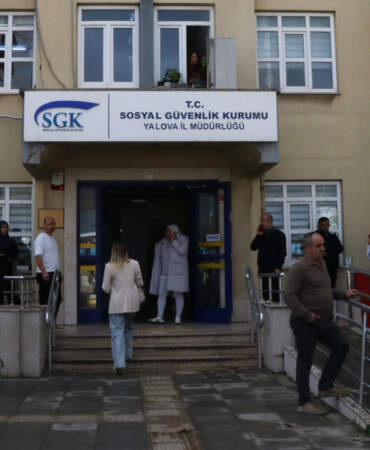 Yalova Sosyal Güvenlik İl Müdürlüğü Binasında Silahlı Saldırı