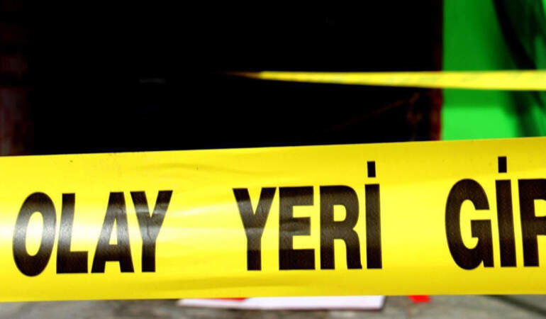 Karaköy İskelesi’nde denizde kadın cesedi bulundu: Kimliği tespit edilemedi