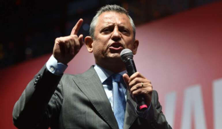 Özel: Prompterdan okuyarak, video oynatarak oy toplama dönemi bitmiştir