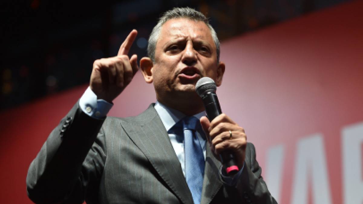 Özel: Prompterdan okuyarak, video oynatarak oy toplama dönemi bitmiştir