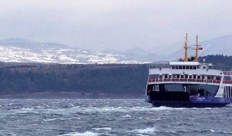 Çanakkale’de deniz ulaşımına ‘olumsuz hava’ engeli