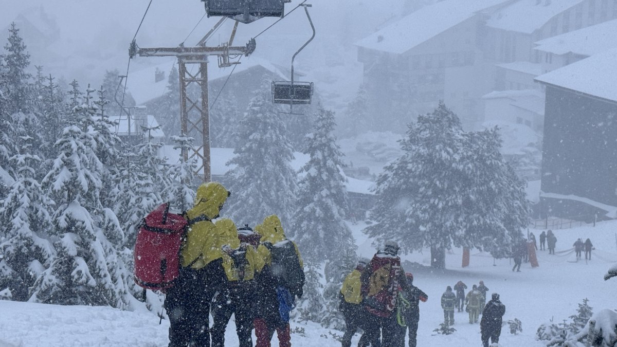 Uludağ’da telesiyej arızası: Tatilciler havada mahsur kaldı