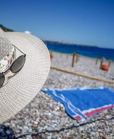 Turizmde rekor var, kâr yok: Ağır vergiler, halkın tatil hakkını elinden alıyor