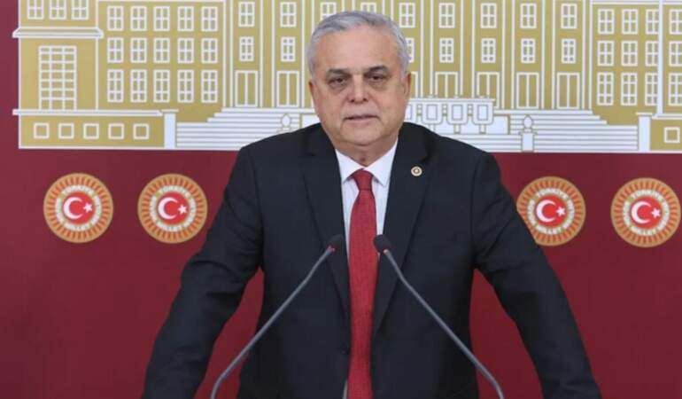 AK Partili vekil emekli maaşını eleştirenlere kızdı: İngiliz geldiğinde namusumuza bakacak