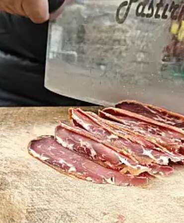 Kışın gözdesi tescilli lezzetin fiyatı dudak uçuklatıyor! Kiloyla almak hayal oldu: Kilosu 3 bin lirayı aşıyor