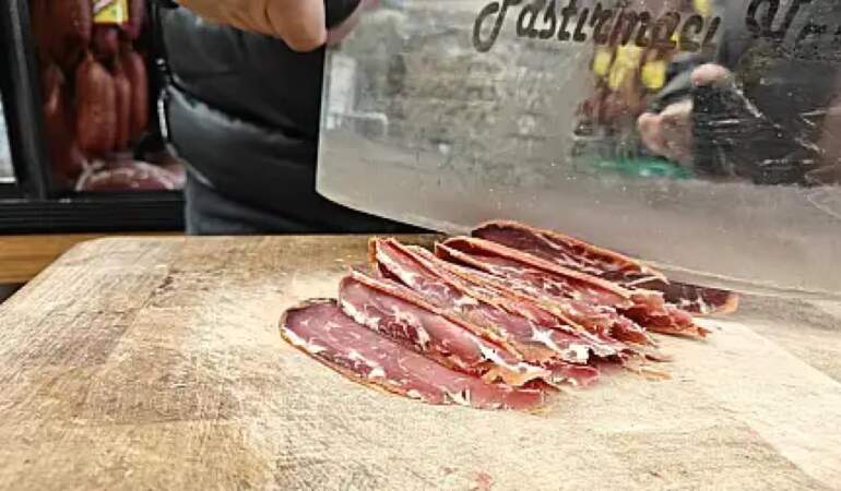 Kışın gözdesi tescilli lezzetin fiyatı dudak uçuklatıyor! Kiloyla almak hayal oldu: Kilosu 3 bin lirayı aşıyor