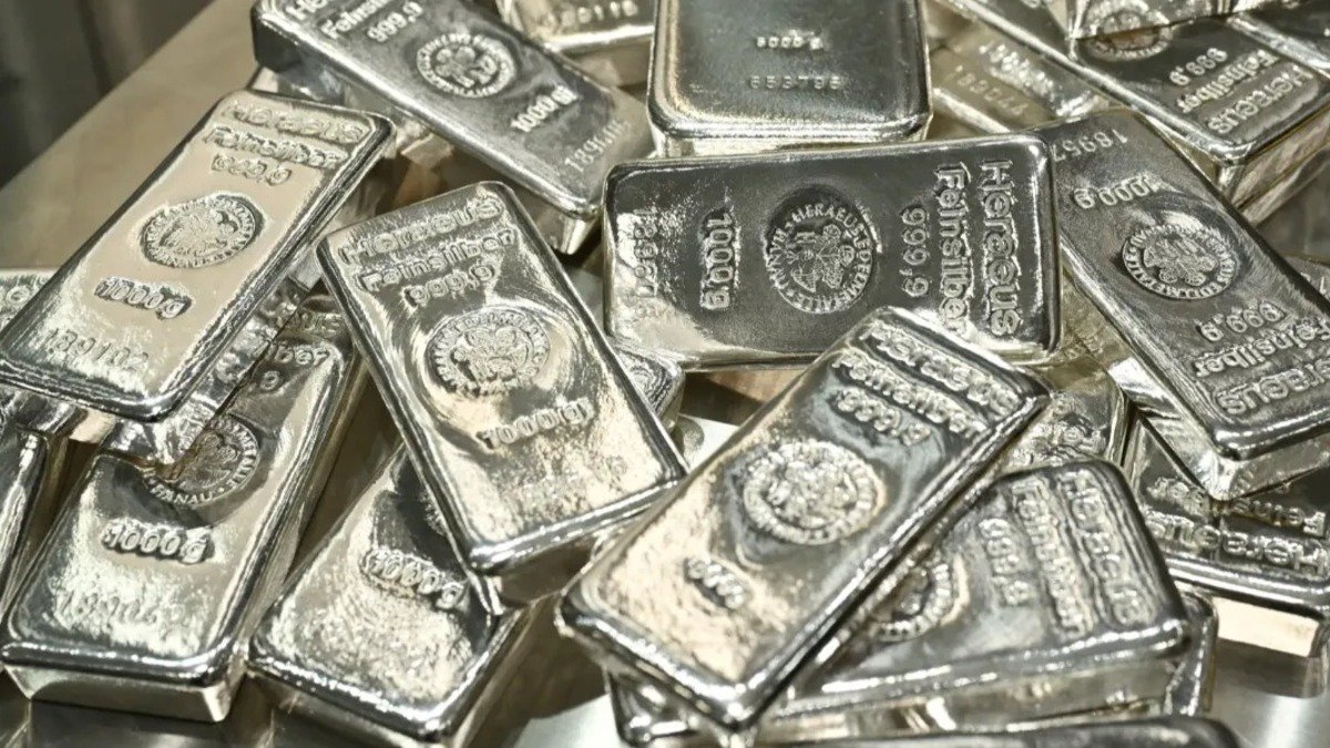 E-Ticarette gümüş patlaması: Ocak ayında talep ikiye katlandı, fiyatlar bir gecede çakıldı!