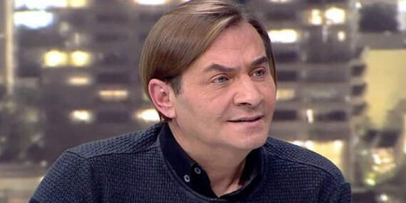 ‘Cami adabı’ paylaşımı tartışma yarattı: Armağan Çağlayan’dan açıklama