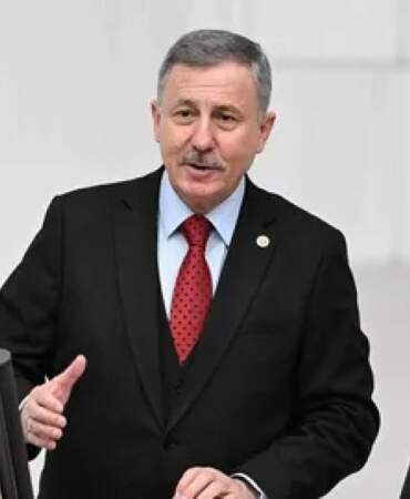 Selçuk Özdağ’dan kamudaki atıl kadrolar için tüm bakanlara soru önergesi