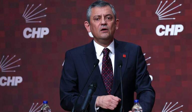 Özel’den ‘Abdullah Hoca’ tepkisi: CHP için Mevlid okudu diye görevden aldılar