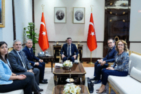 Yılmaz YASED Başkanı Tolga Demirözü ile görüştü