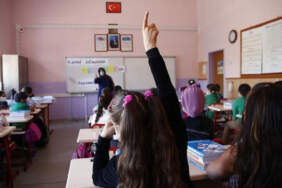 Depremin yıl dönümünde 4 ilde eğitime ara verildi
