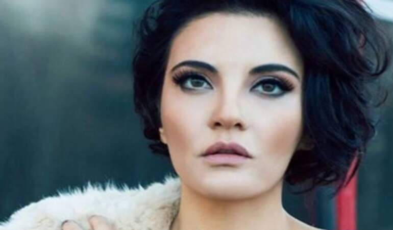 Ünlü şarkıcı Göksel en kötü alışkanlığım diyerek açıkladı! ‘Herkese bulaştırıyorum’