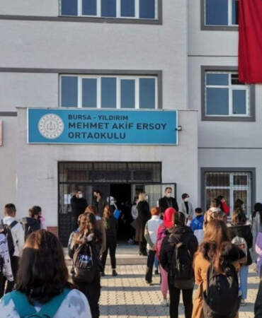 Okulda acı olay! 17 yaşındaki Rabia ders sırasında kalp krizi geçirdi