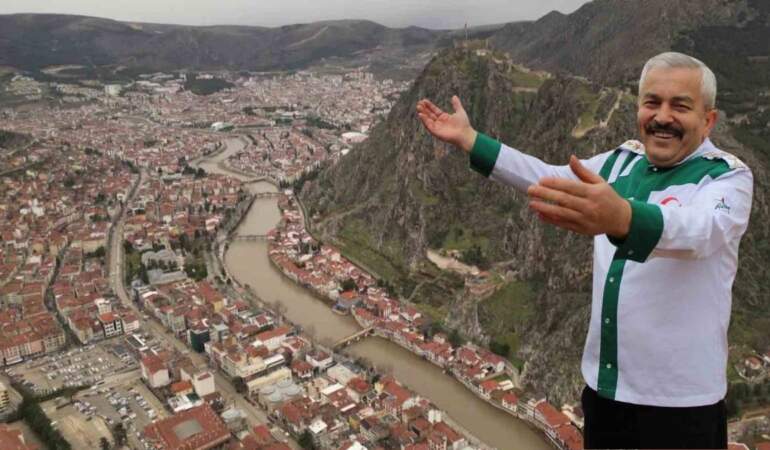 Geçen yıl kurumuştu bu yıl su seviyesi 2 metre yükseldi! Yeşilırmak Nehri’nde bereket: Piknik masaları akıntıya kapıldı
