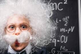 Çocuğunuz bir dahi mi? Astrologlar üstün zekalı çocukların çıktığı o burçları açıkladı!