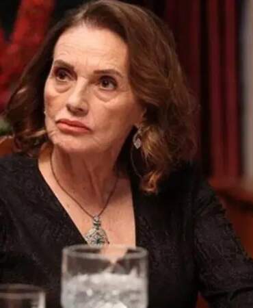 Nur Sürer’den yeşilçam vefasızlığına sert tepki: “Yazıklar olsun, kimse yok!”