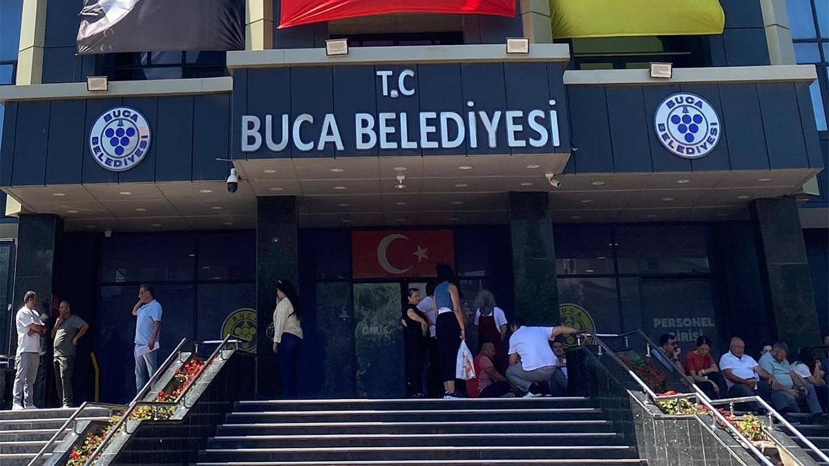 Buca Belediyesi’ne operasyon: 28 kişiye gözaltı kararı