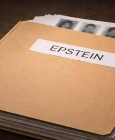Yeniden Refah Partisi: İsrail, Epstein belgeleriyle Trump’a baskı kuruyor’