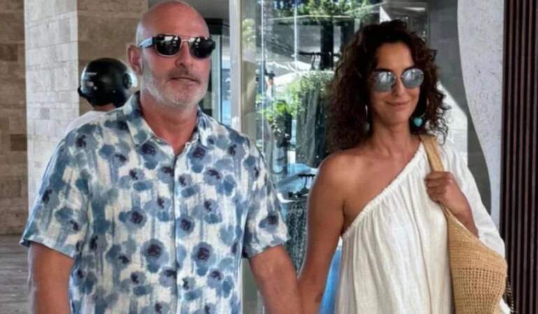 Arzum Onan’dan romantik paylaşım! Sevgilisiyle karlar altında poz verdi