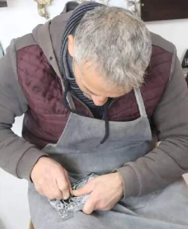 Hobi diye başladı hayal edemeyeceği noktaya ulaştı! 25 yıllık emek: Ekmeğini gerçekten ‘Taştan’ çıkarıyor