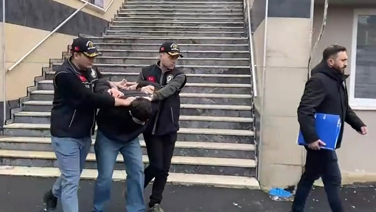 Beyoğlu’nda 400 bin dolarlık haraç tehdidi: Ev ve iş yerini kurşunlayan şüpheli tutuklandı