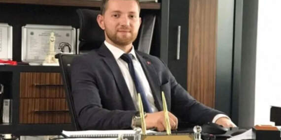 Telefonunda müstehcen çocuk görüntüleri çıkan Kızılay Şube Başkanı’nın görevine son verildi