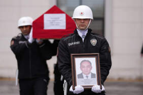 Araç muayene istasyonundaki kavga ölümle bitti: Polis memuru hayatını kaybetti