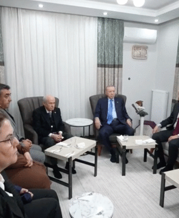 Erdoğan Osmaniye’de: Depremzede Solak ailesini yeni evlerinde ziyaret etti