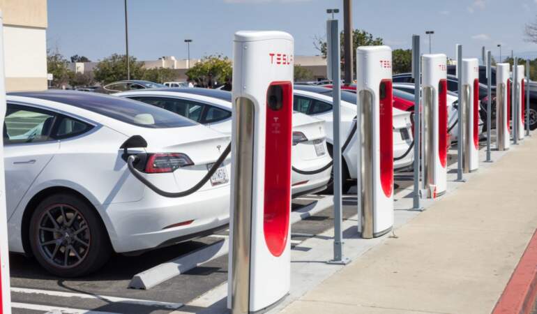 Elektrikli araç sahiplerine müjde! Karadeniz’e yolu düşenlere can suyu olacak: Tesla Supercharger Samsun’da hizmete girdi: