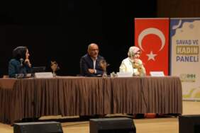 İHH, Kadın ve Savaş Paneli düzenledi